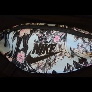 Nike fanny pack